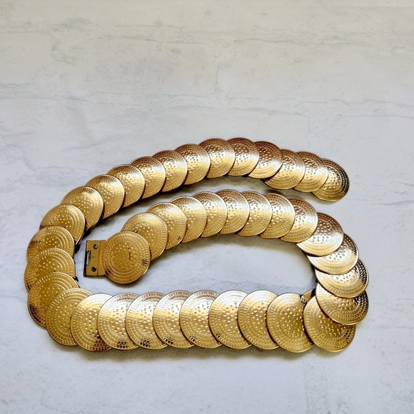 Gold Tone Coin Stretch Belt Glam Rock 80s Vintage Retro Women's - Picture 2 of 10